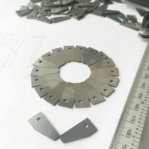 Customized tungsten carbide inserts for knife sharpener